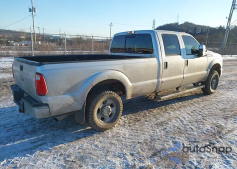 2011 Ford F-250 Xlt из США, поврежденный, VIN 1FT7W2B62BEC56611